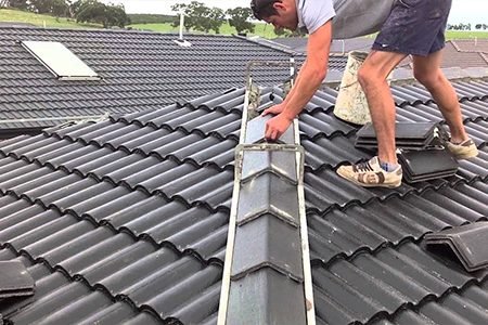 Ridge capping re-bedding
